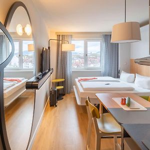 Studio mit Queensize-Bett